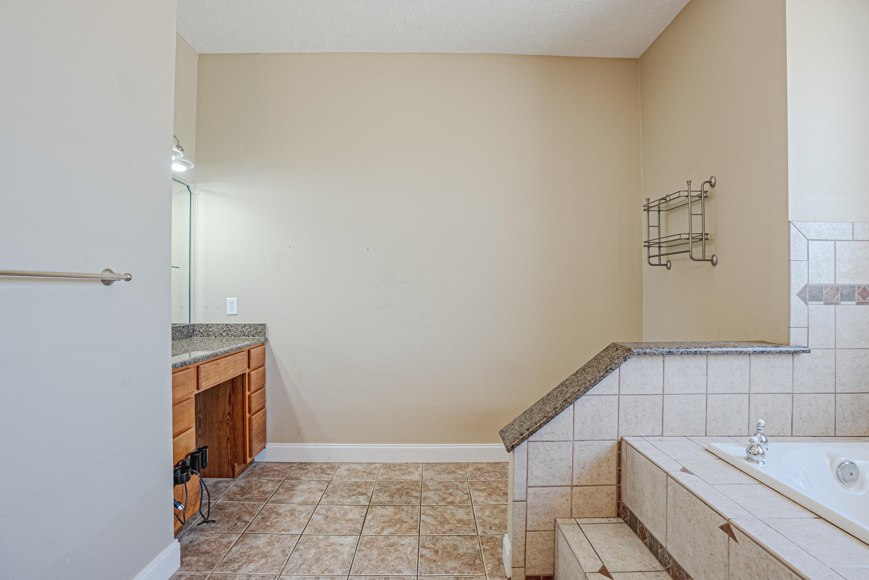 Kirkland Manor - Residential