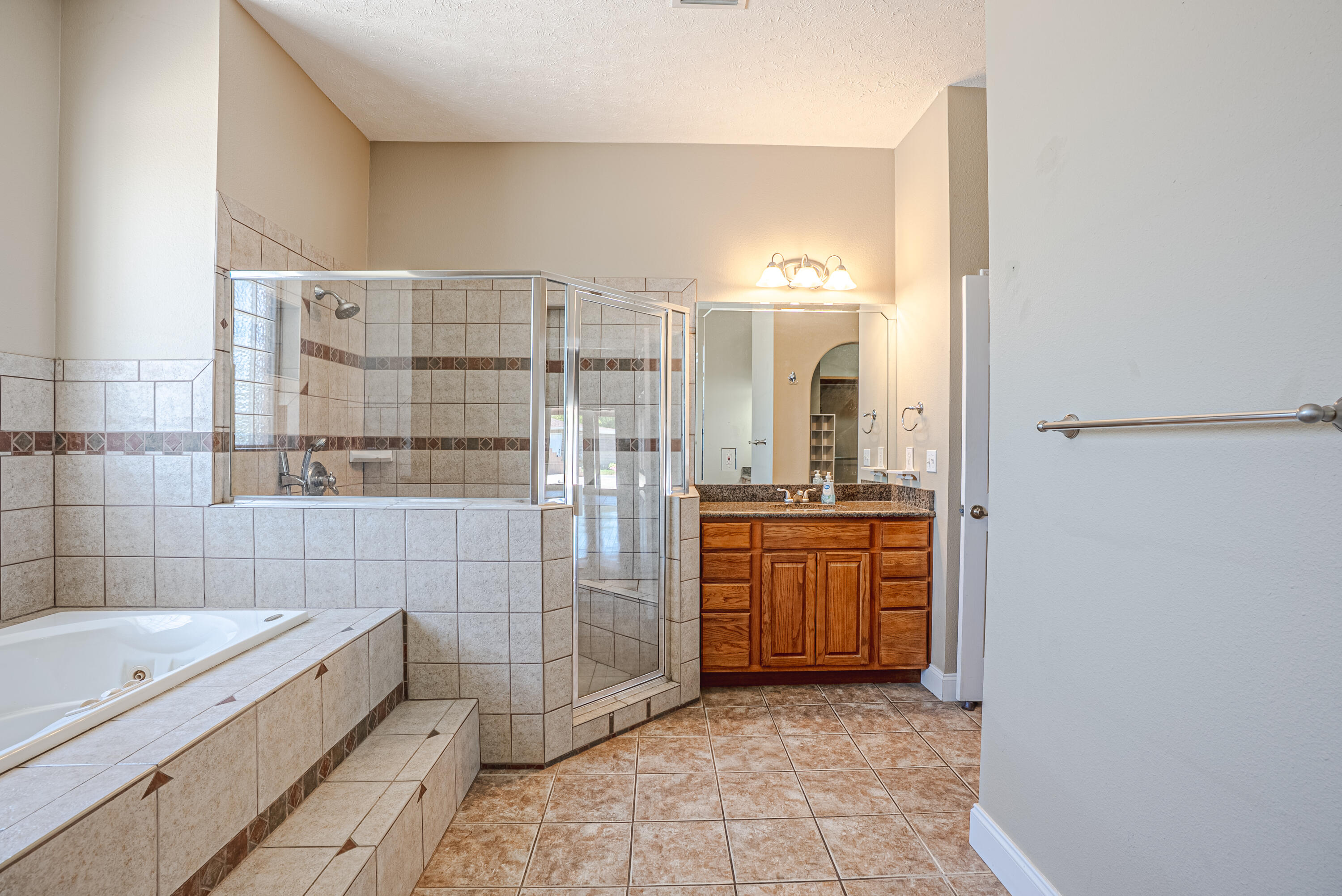 Kirkland Manor - Residential