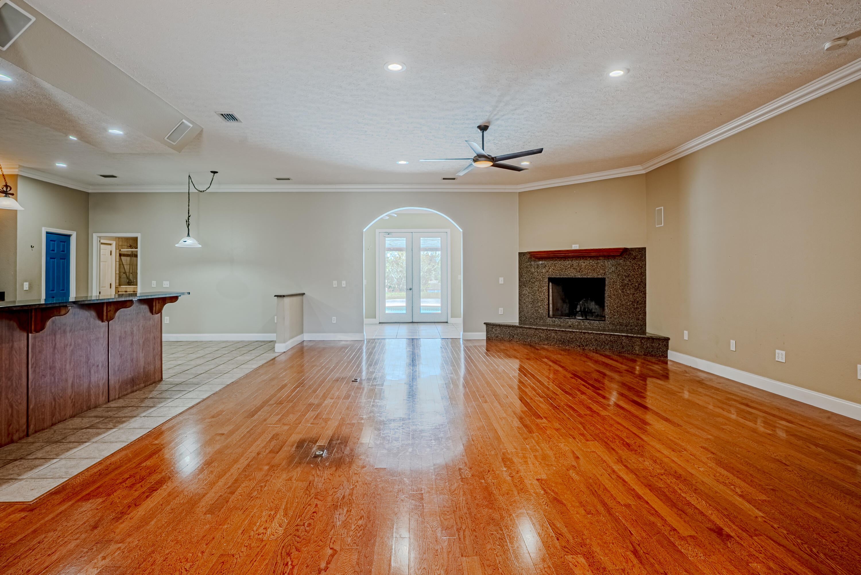 Kirkland Manor - Residential