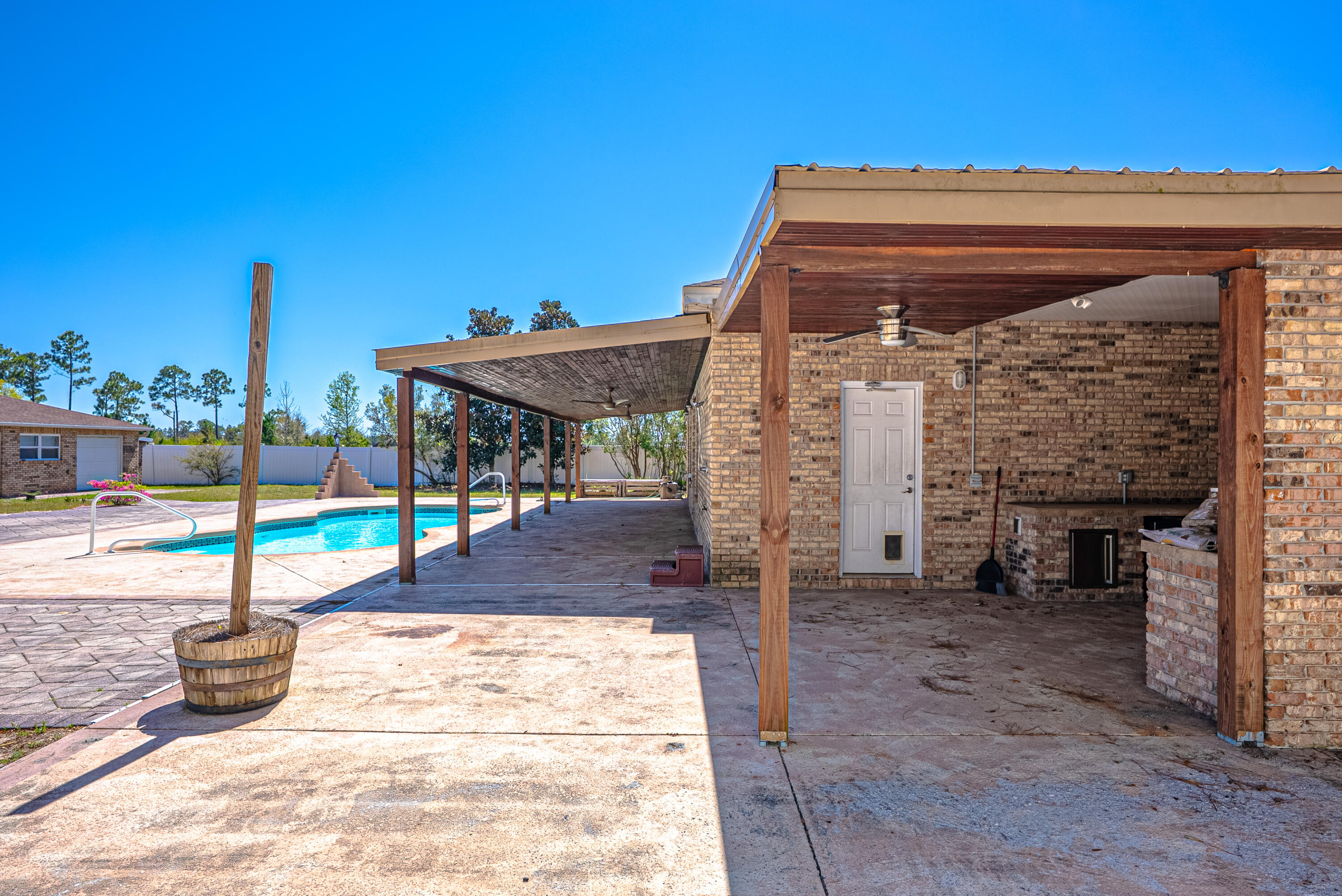 Kirkland Manor - Residential