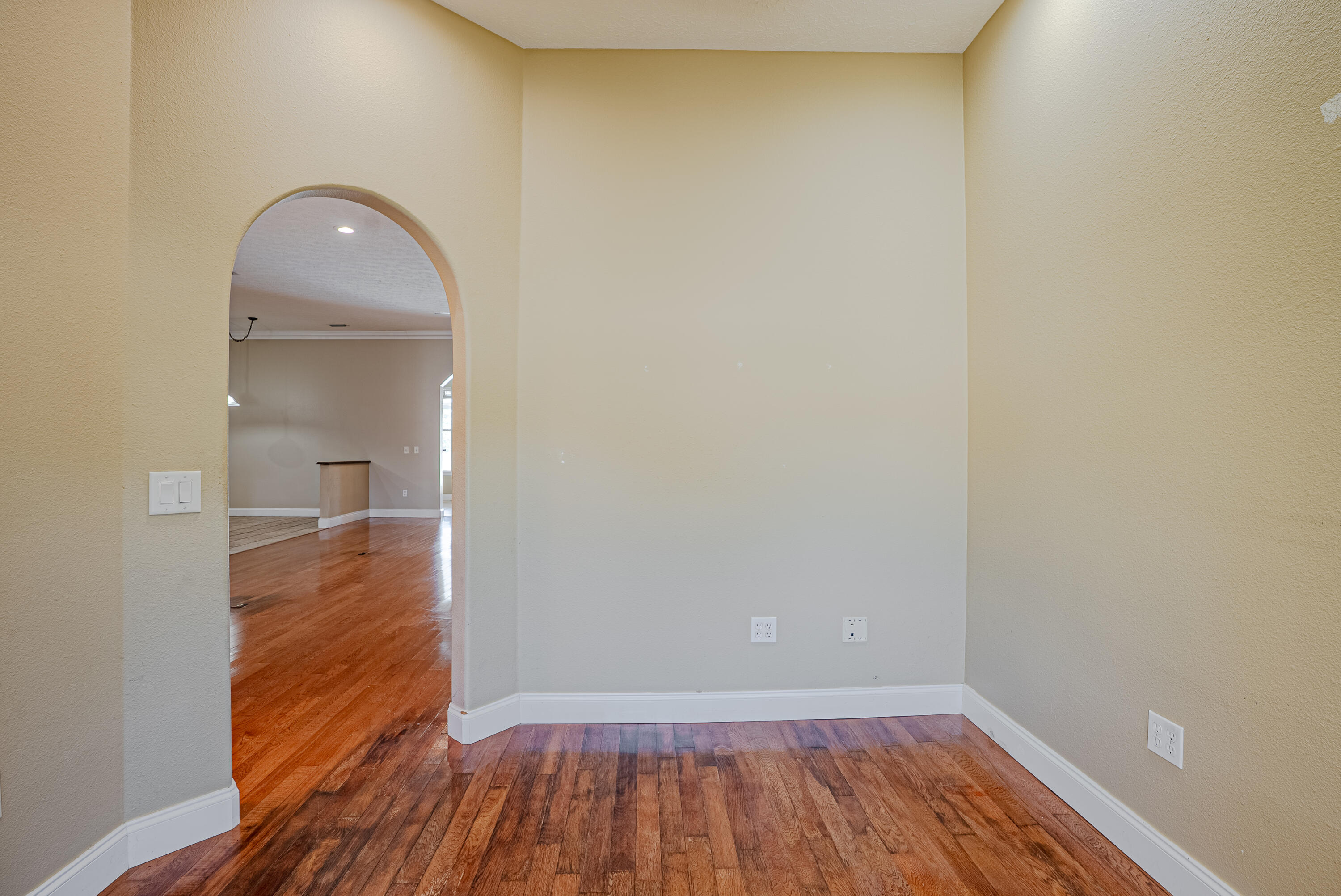 Kirkland Manor - Residential