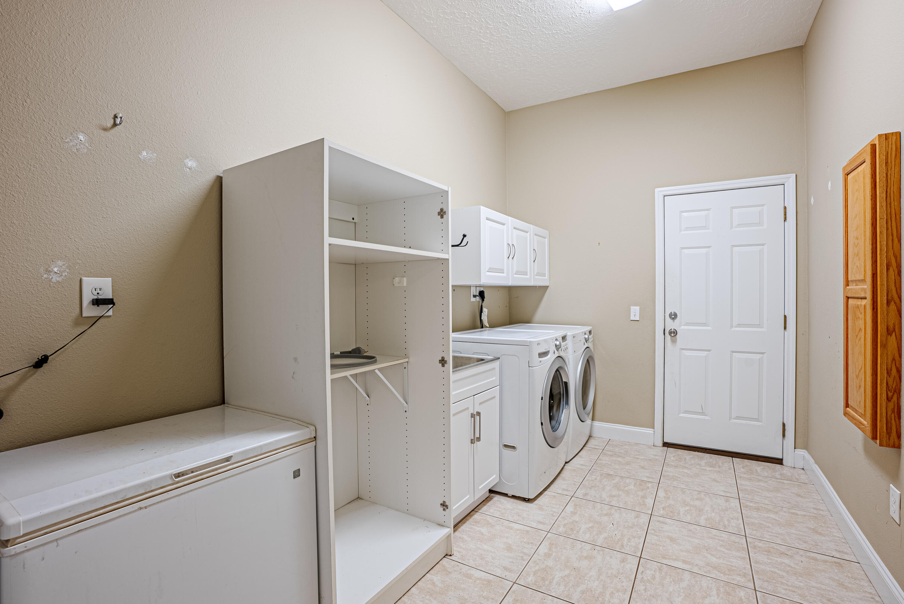 Kirkland Manor - Residential