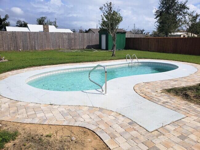 FOREST PARK EAST - Residential