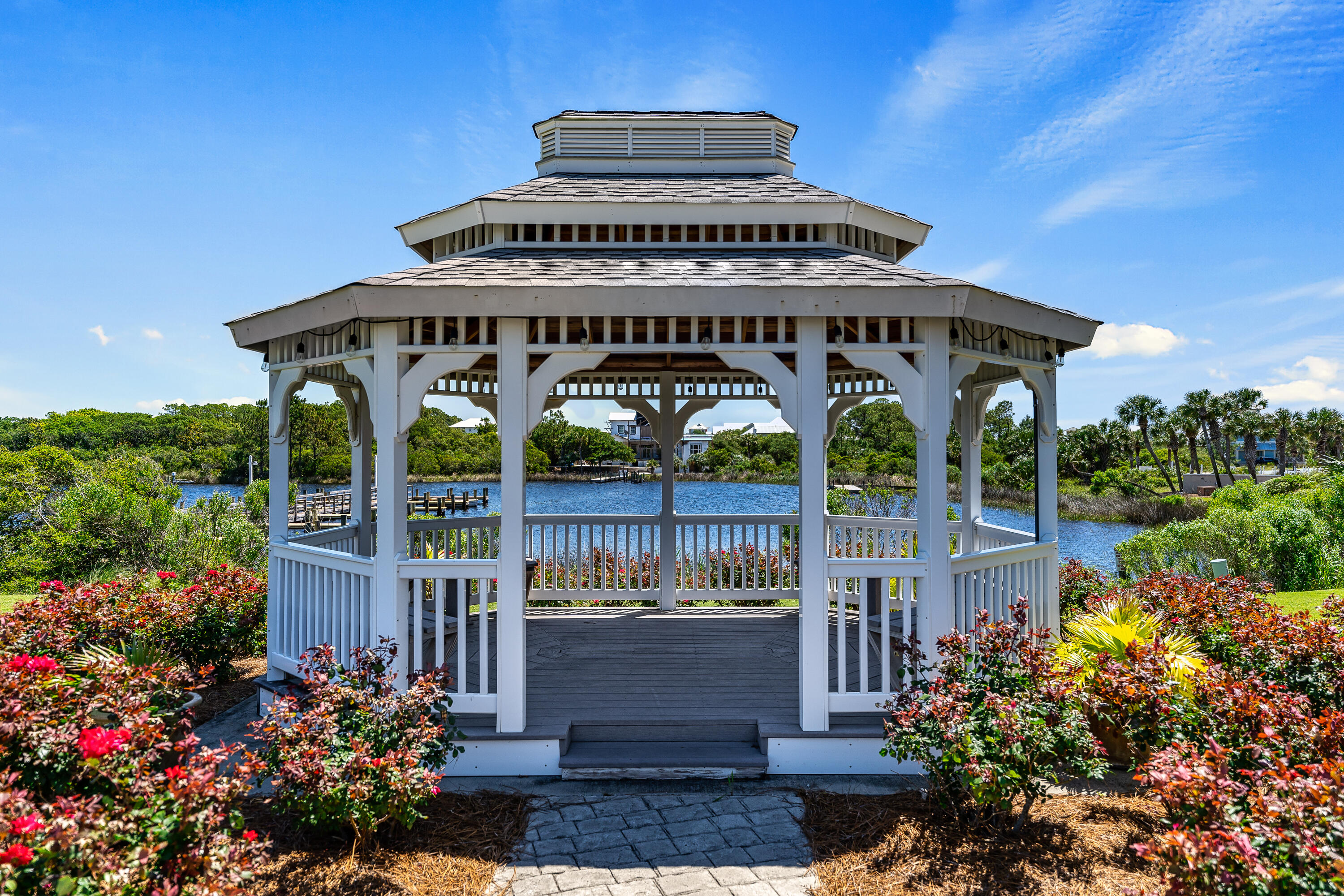 PINNACLE PORT - Residential