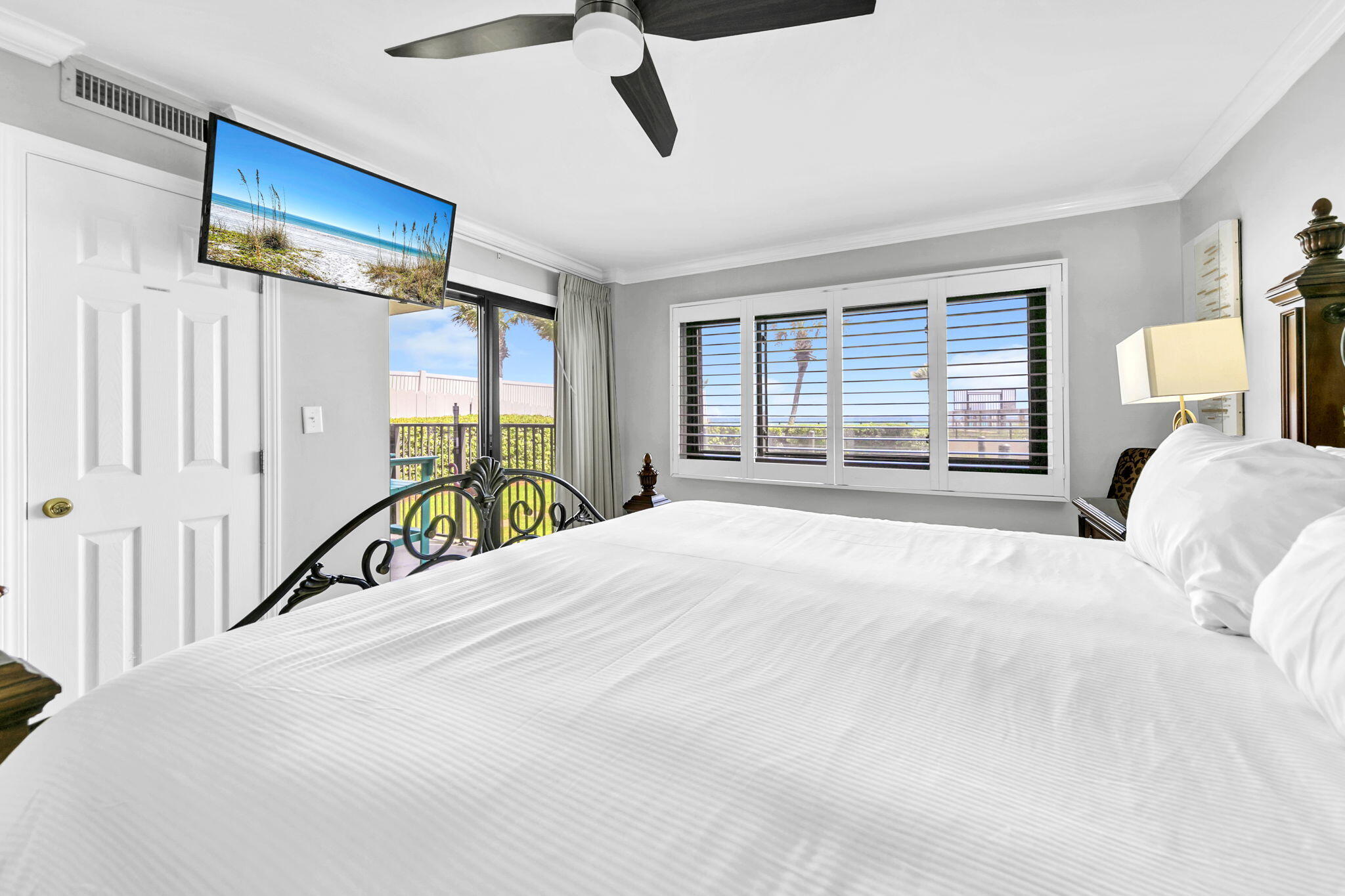 EMERALD TOWERS CONDO - Residential