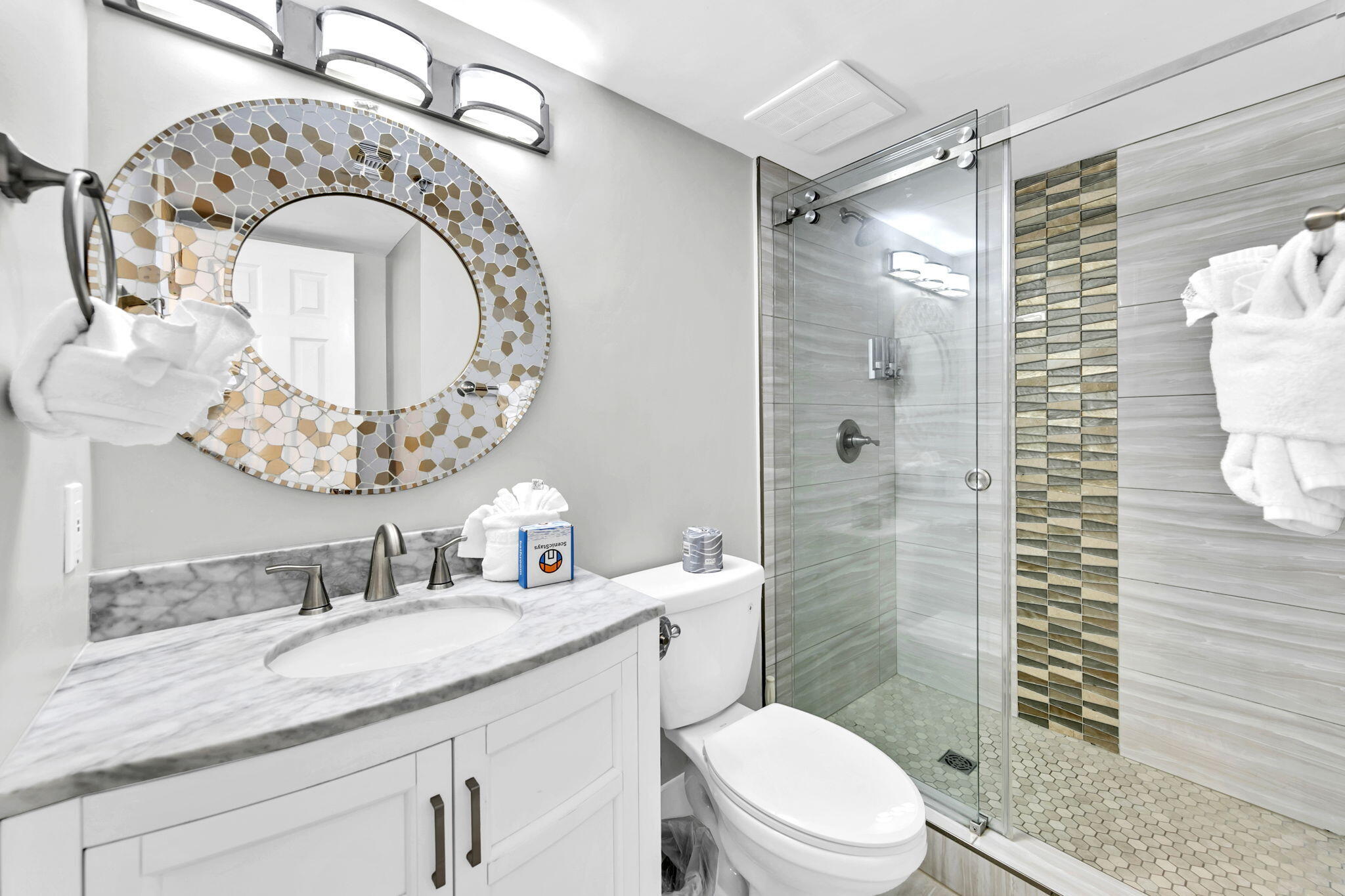 EMERALD TOWERS CONDO - Residential