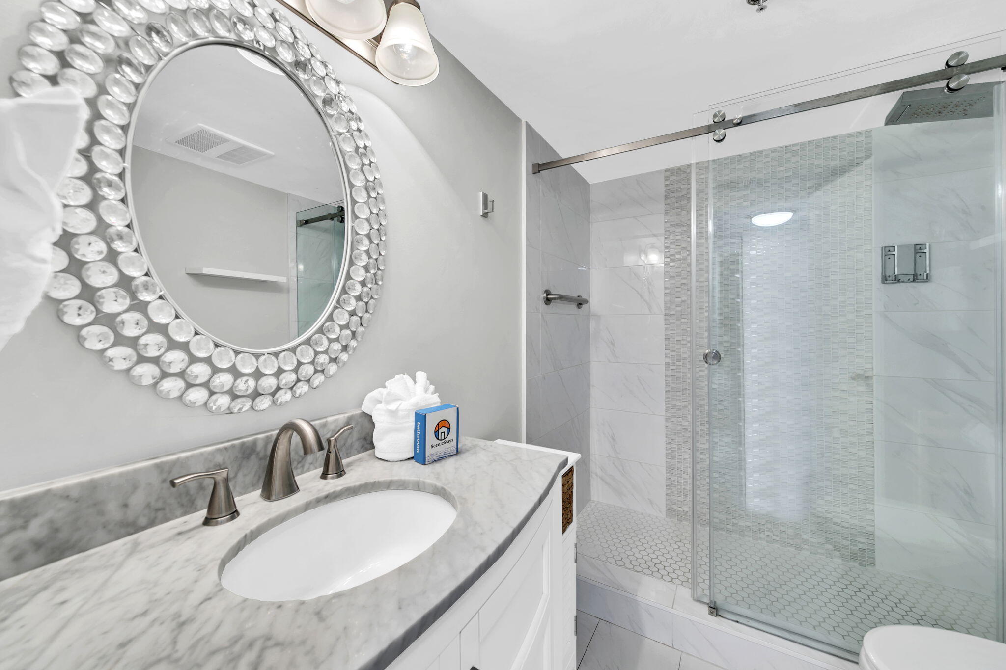 EMERALD TOWERS CONDO - Residential