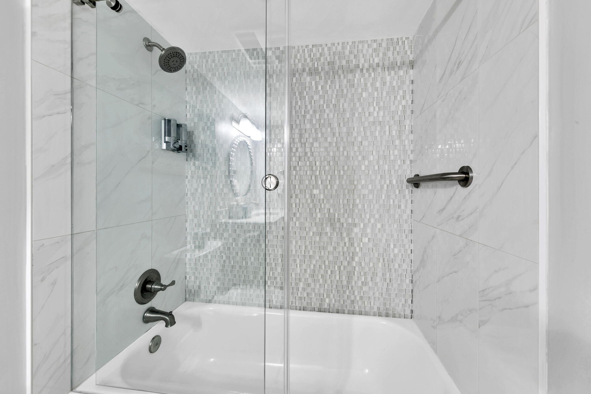 EMERALD TOWERS CONDO - Residential