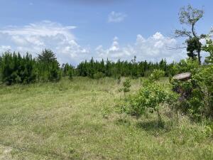 Build to suit, all Utilities in.. Buyers use due diligence in feasibility studies. Property ready to build. Great opportunity! Go direct! Call for more information!