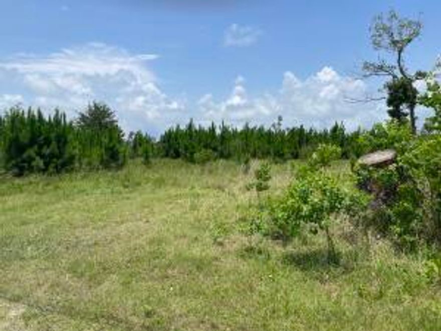 Build to suit, all Utilities in.. Buyers use due diligence in feasibility studies. Property ready to build. Great opportunity! Go direct! Call for more information!