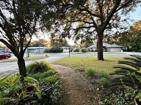 A home in Fort Walton Beach