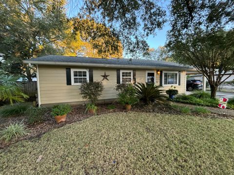 A home in Fort Walton Beach