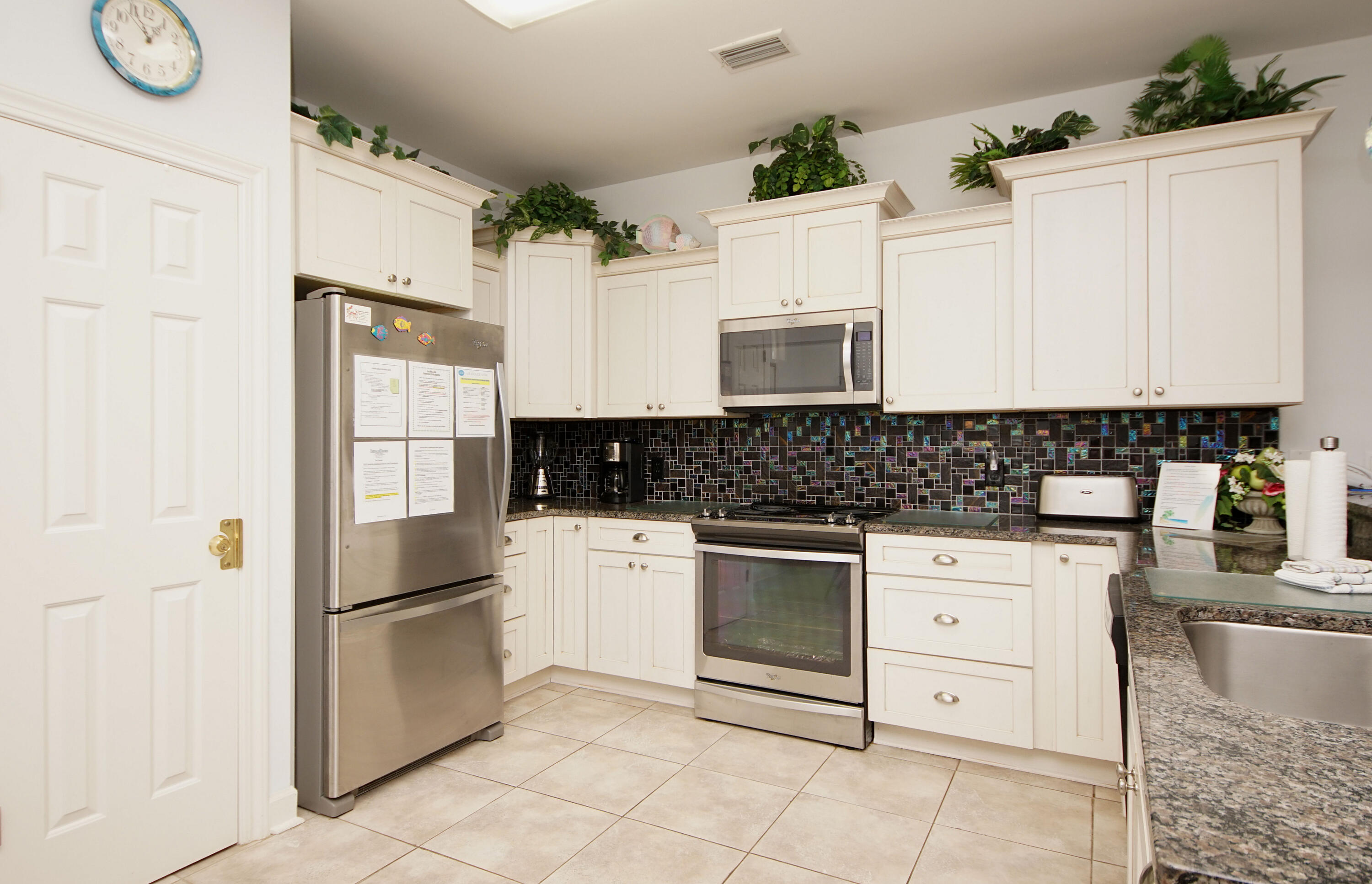 EMERALD SHORES - Residential