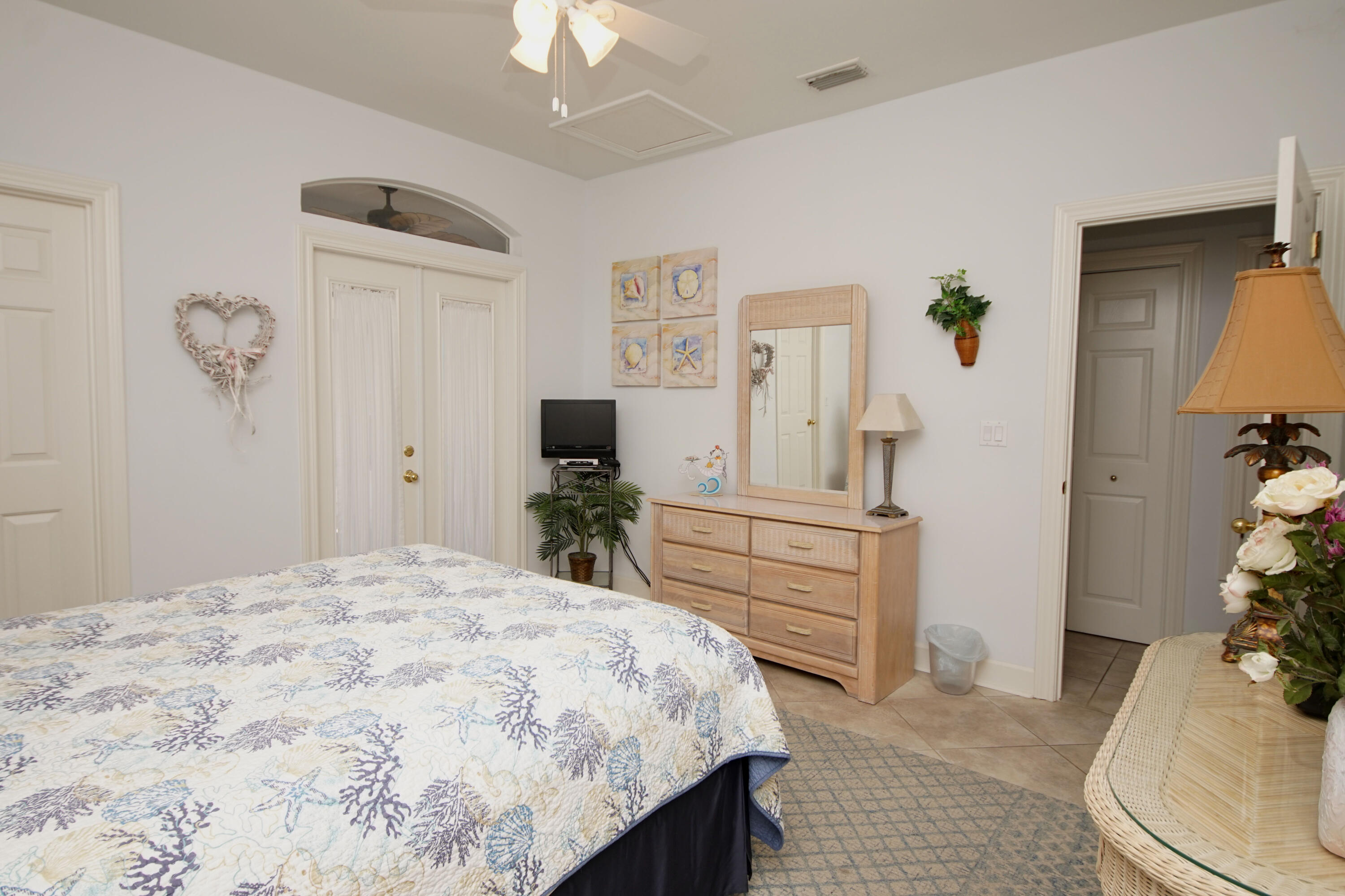 EMERALD SHORES - Residential