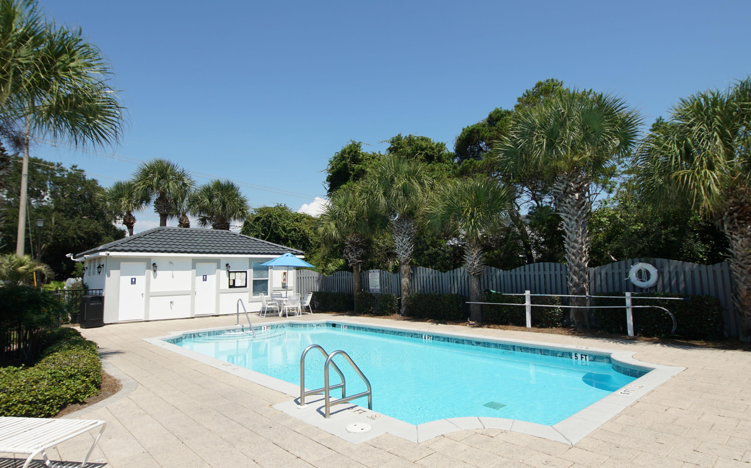 EMERALD SHORES - Residential