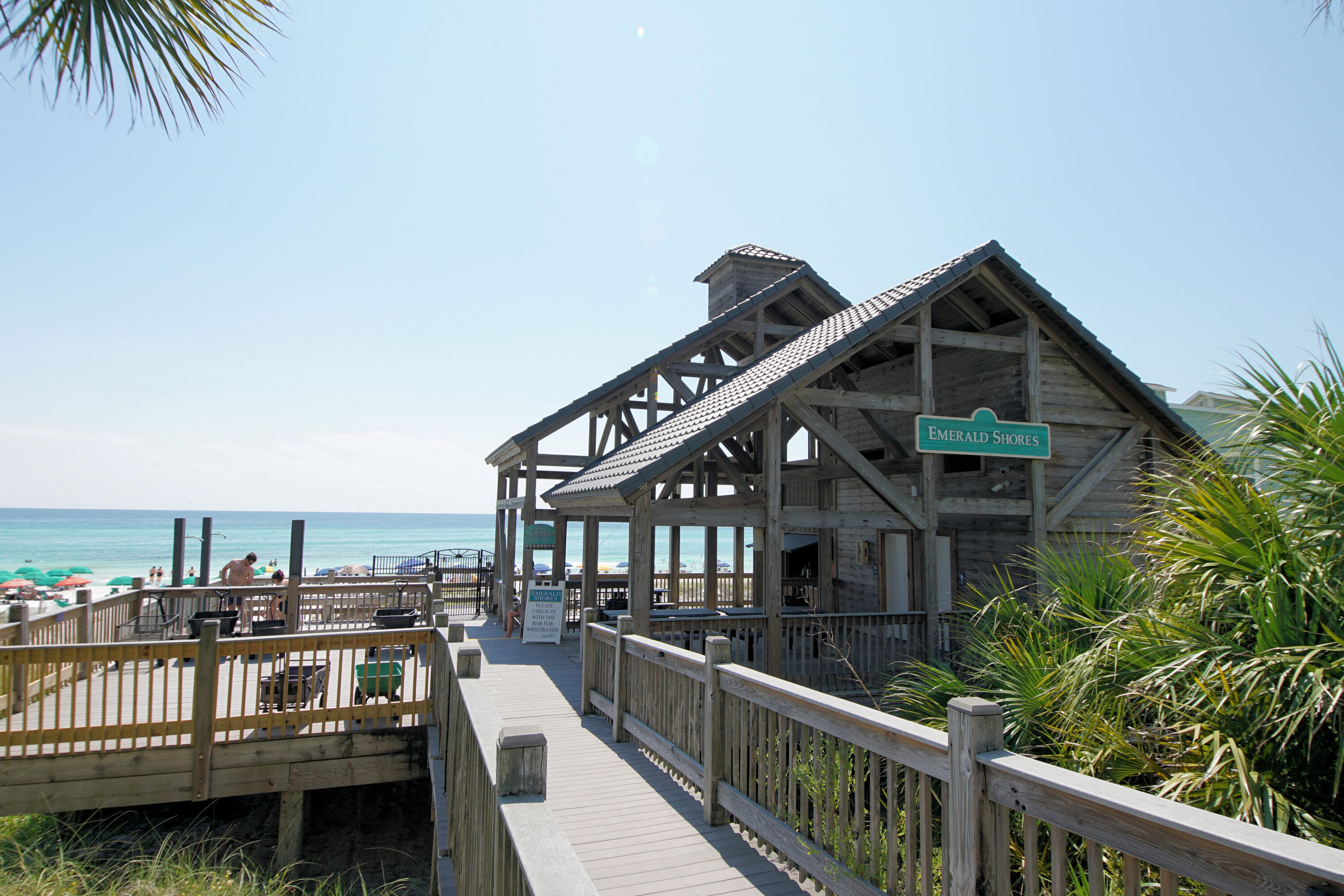 EMERALD SHORES - Residential