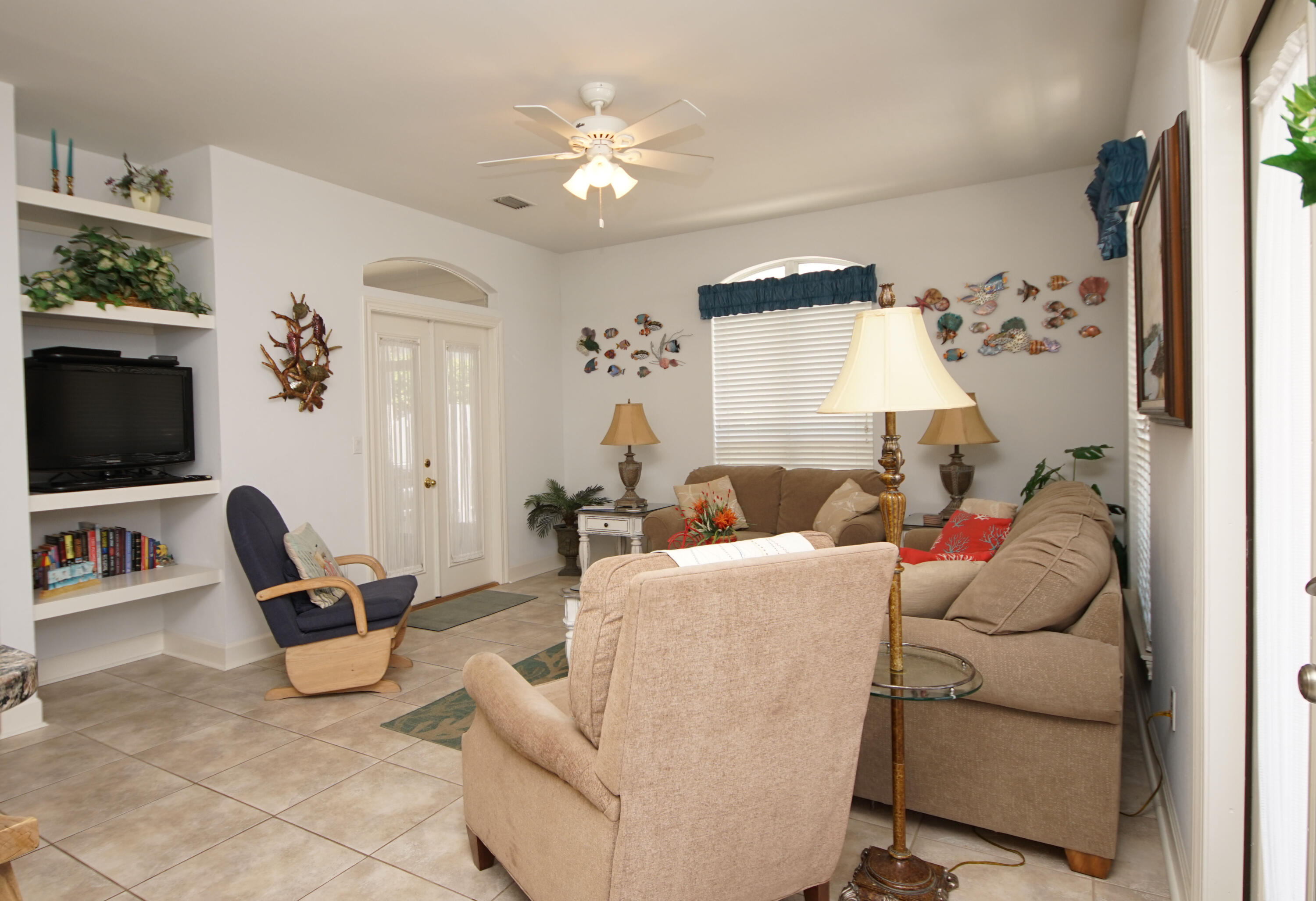 EMERALD SHORES - Residential