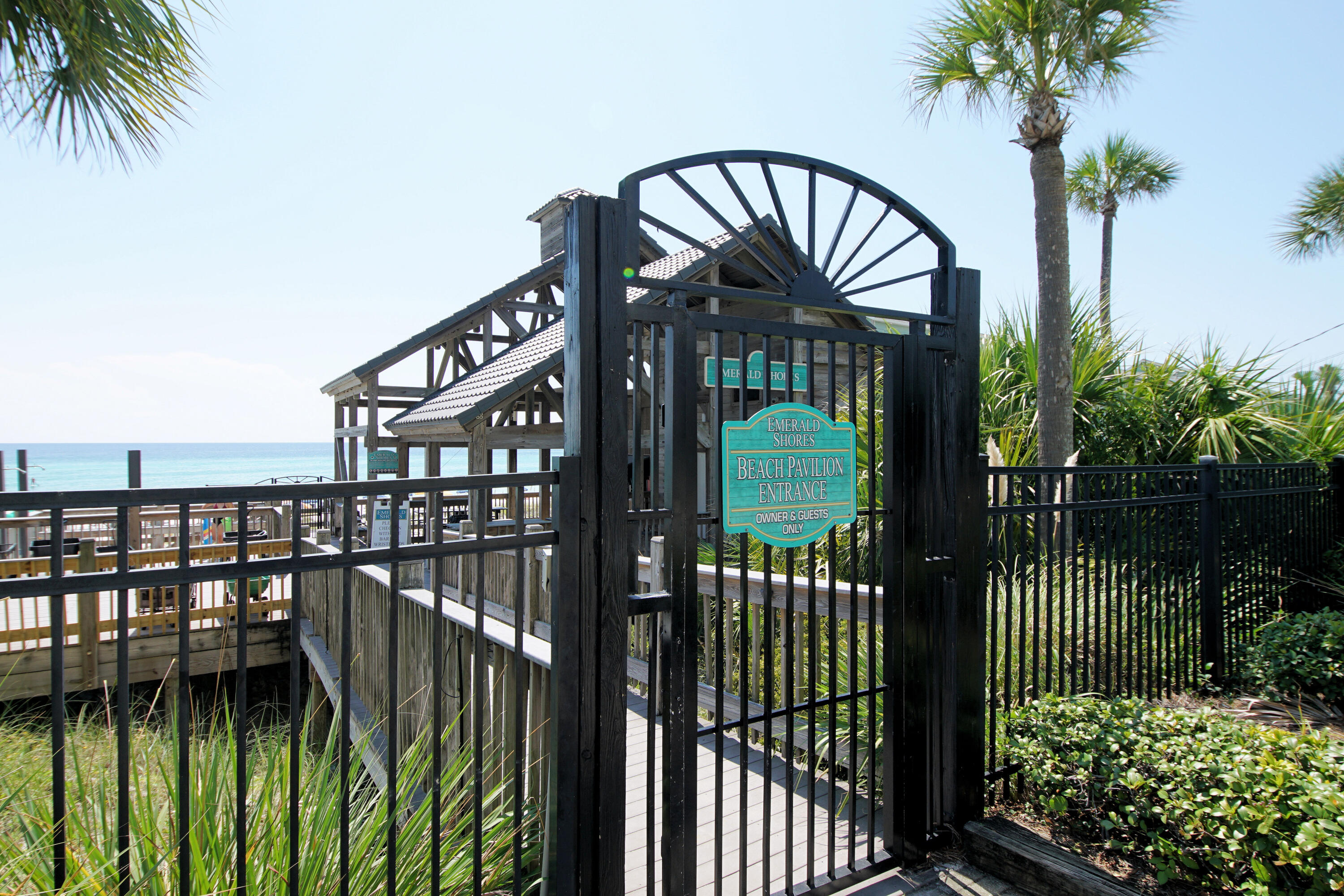 EMERALD SHORES - Residential