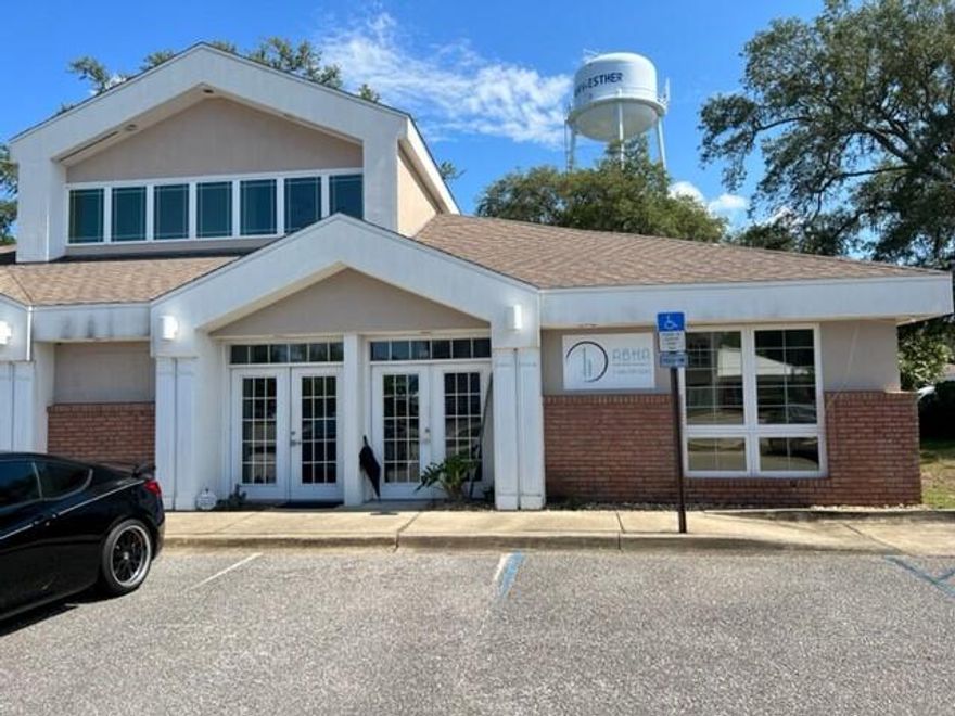 1100 SF Office located in Mary Esther just east of Hurlburt AFB, 2 story office in a Professional Office Park, conveniently located, great professional space for many different uses.