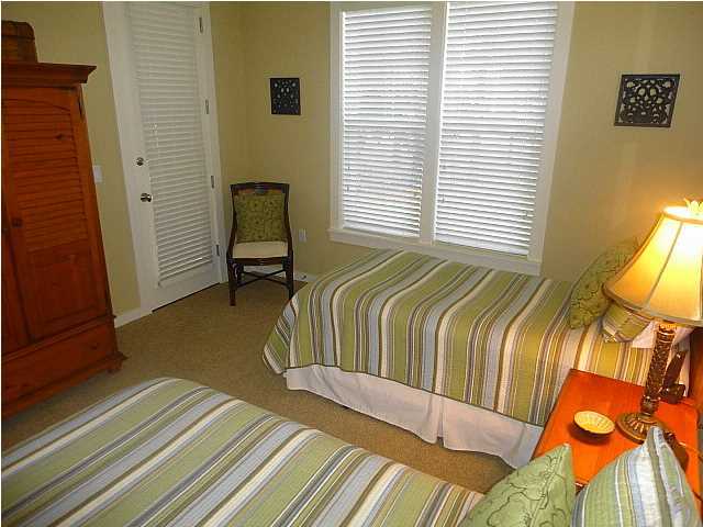 LAUREL GROVE - Residential