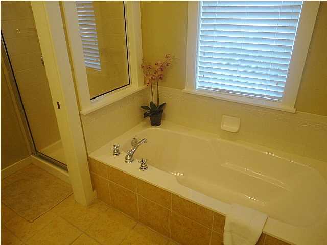 LAUREL GROVE - Residential