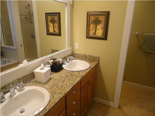 LAUREL GROVE - Residential