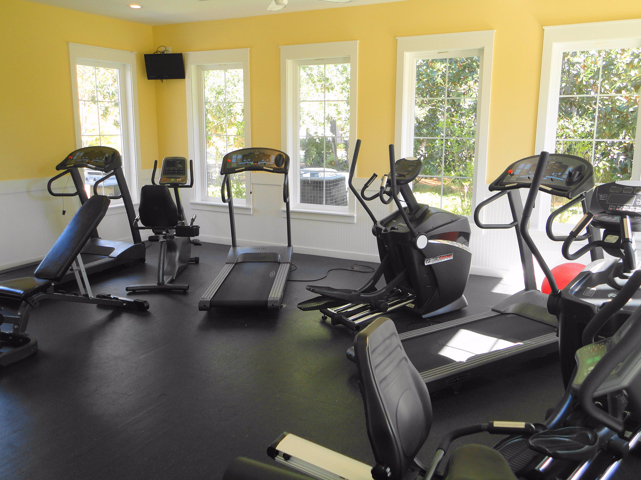 LAUREL GROVE - Residential