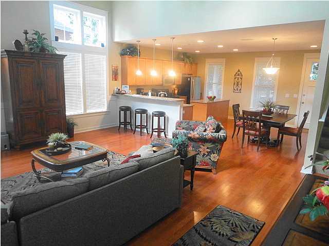 LAUREL GROVE - Residential