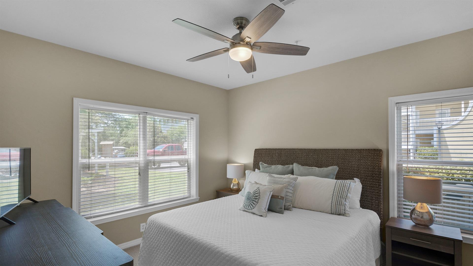 HERON'S WATCH CONDO PH 5 - Residential