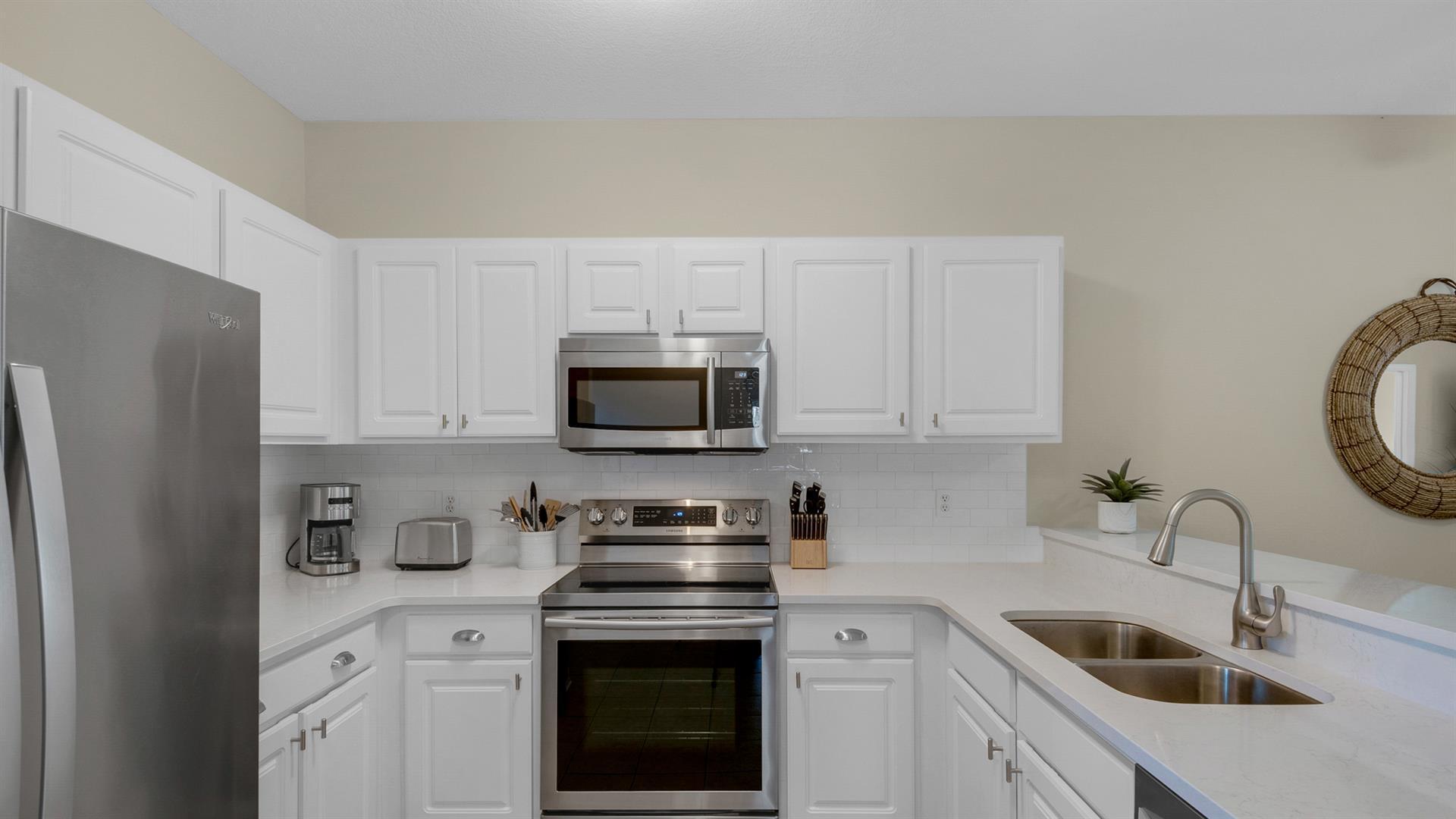 HERON'S WATCH CONDO PH 5 - Residential