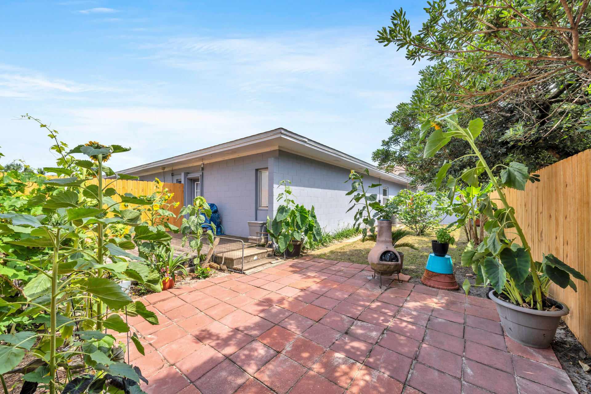 GULF WINDS CONDOS - Residential