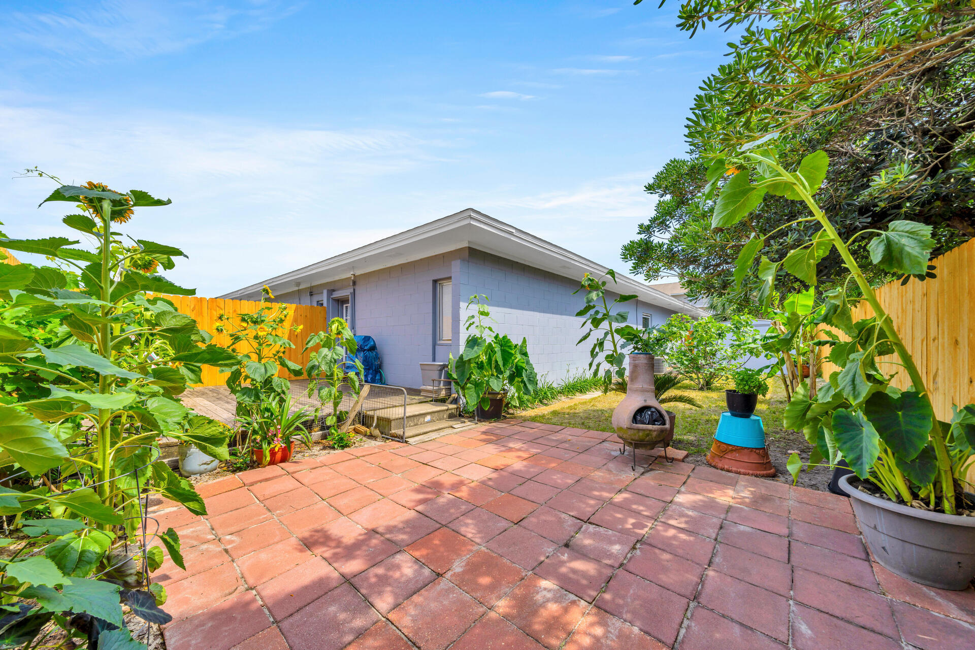 GULF WINDS CONDOS - Residential