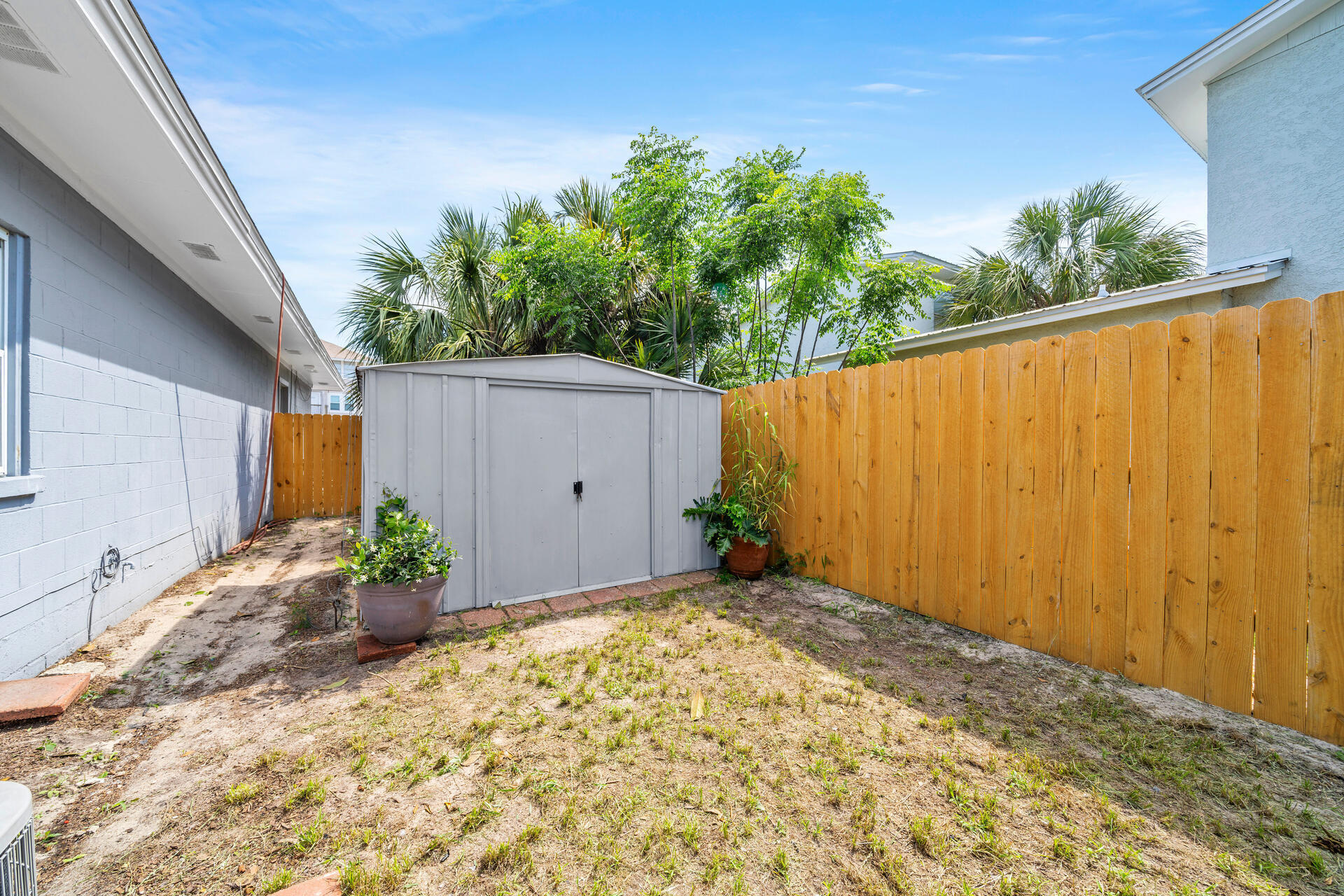 GULF WINDS CONDOS - Residential