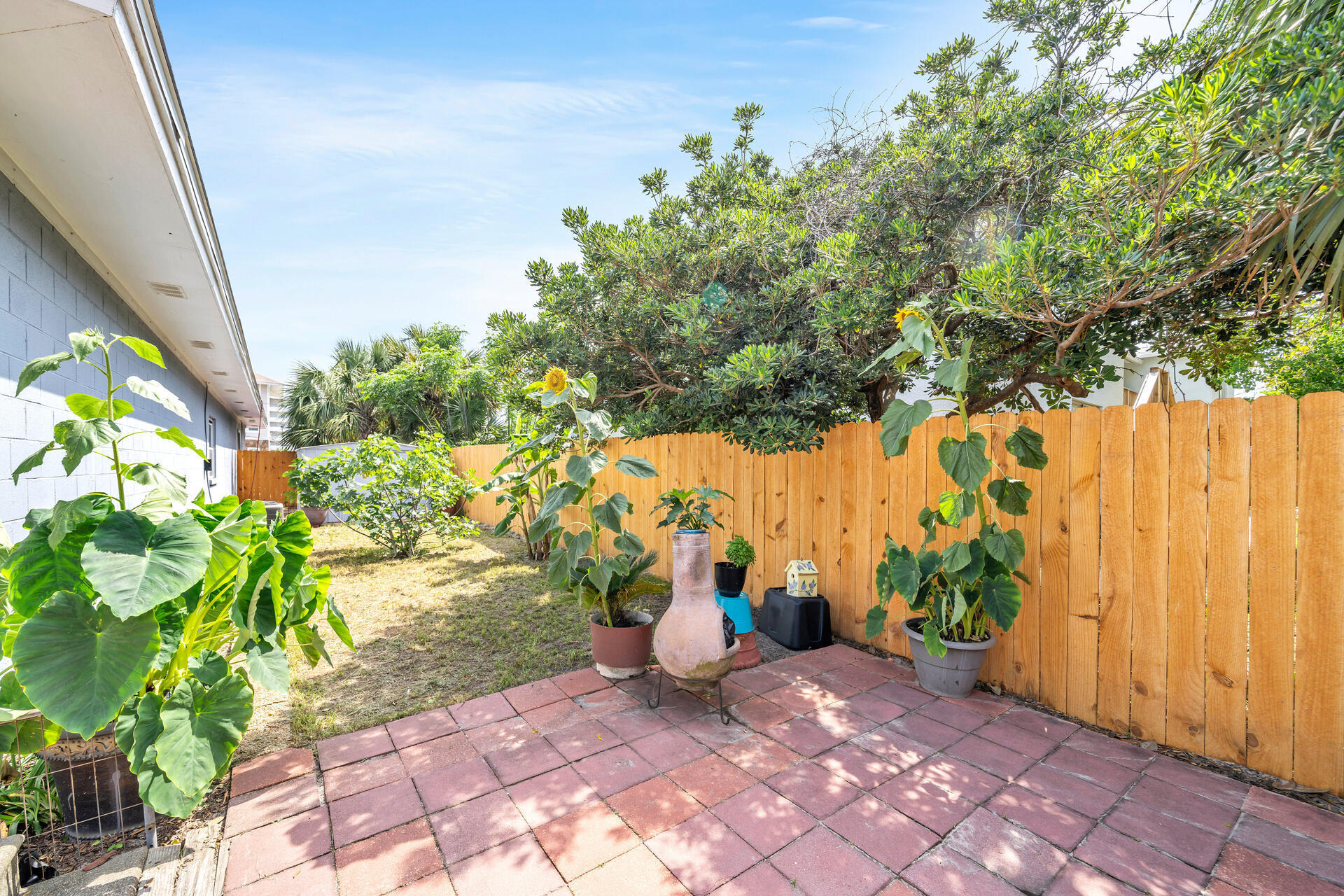 GULF WINDS CONDOS - Residential