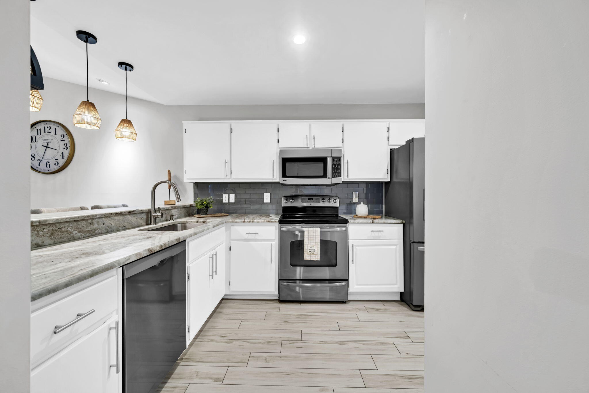 ESCADA 2 - Residential