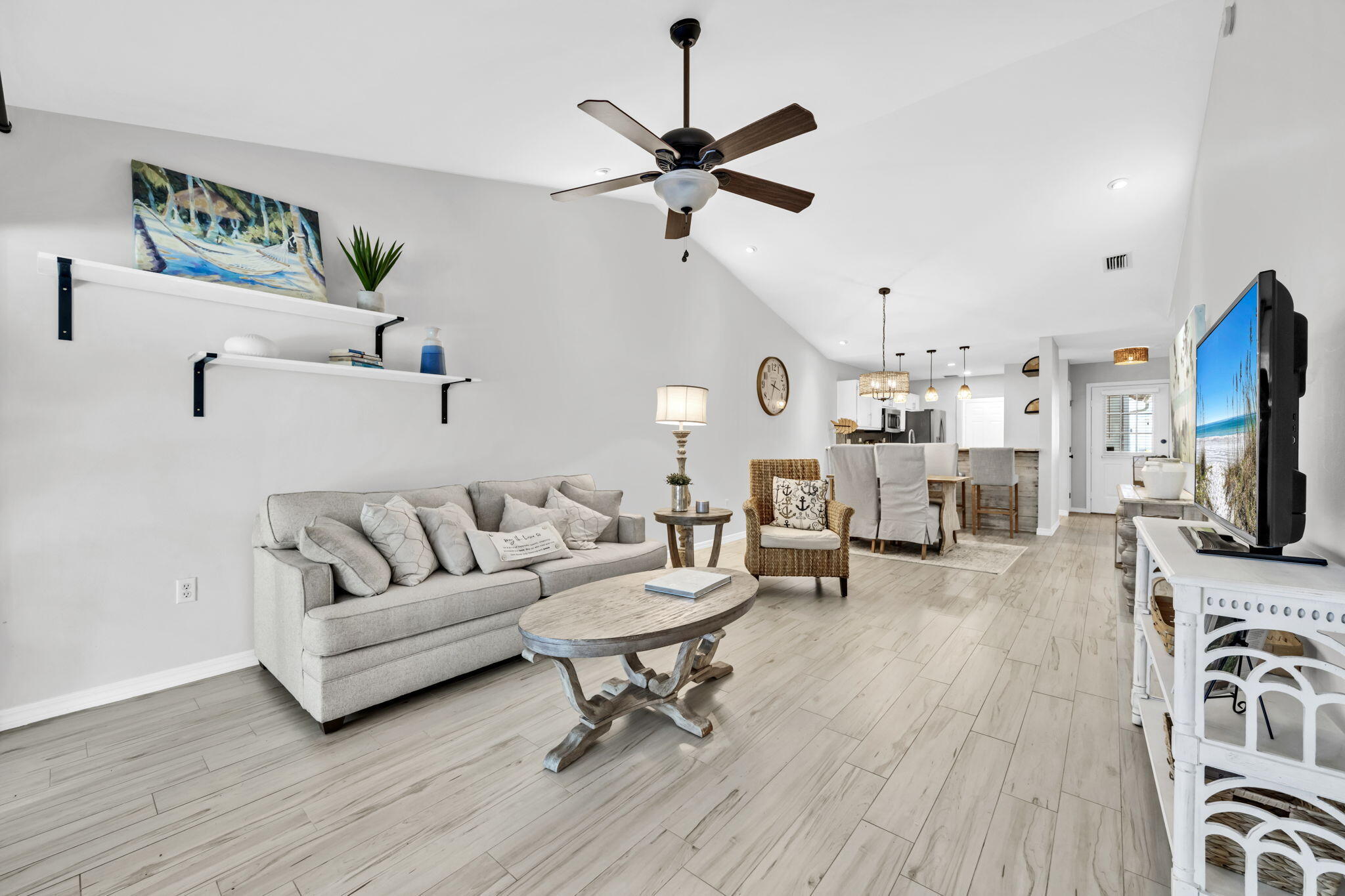 ESCADA 2 - Residential