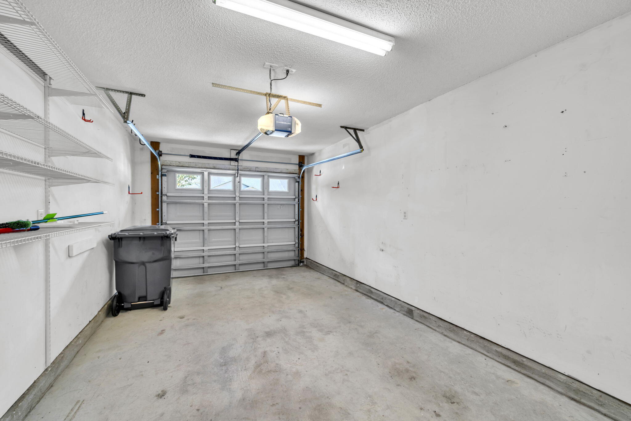 ESCADA 2 - Residential