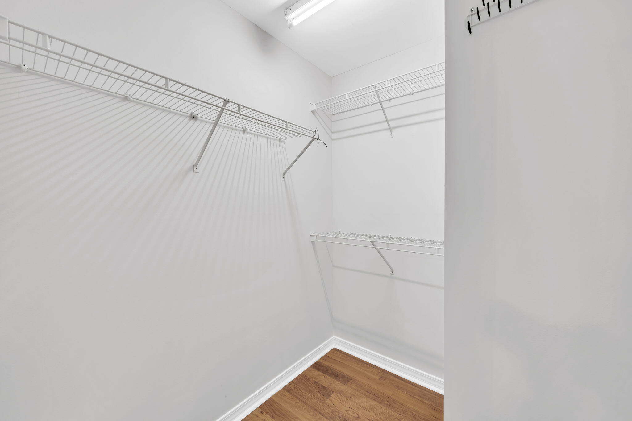 ESCADA 2 - Residential