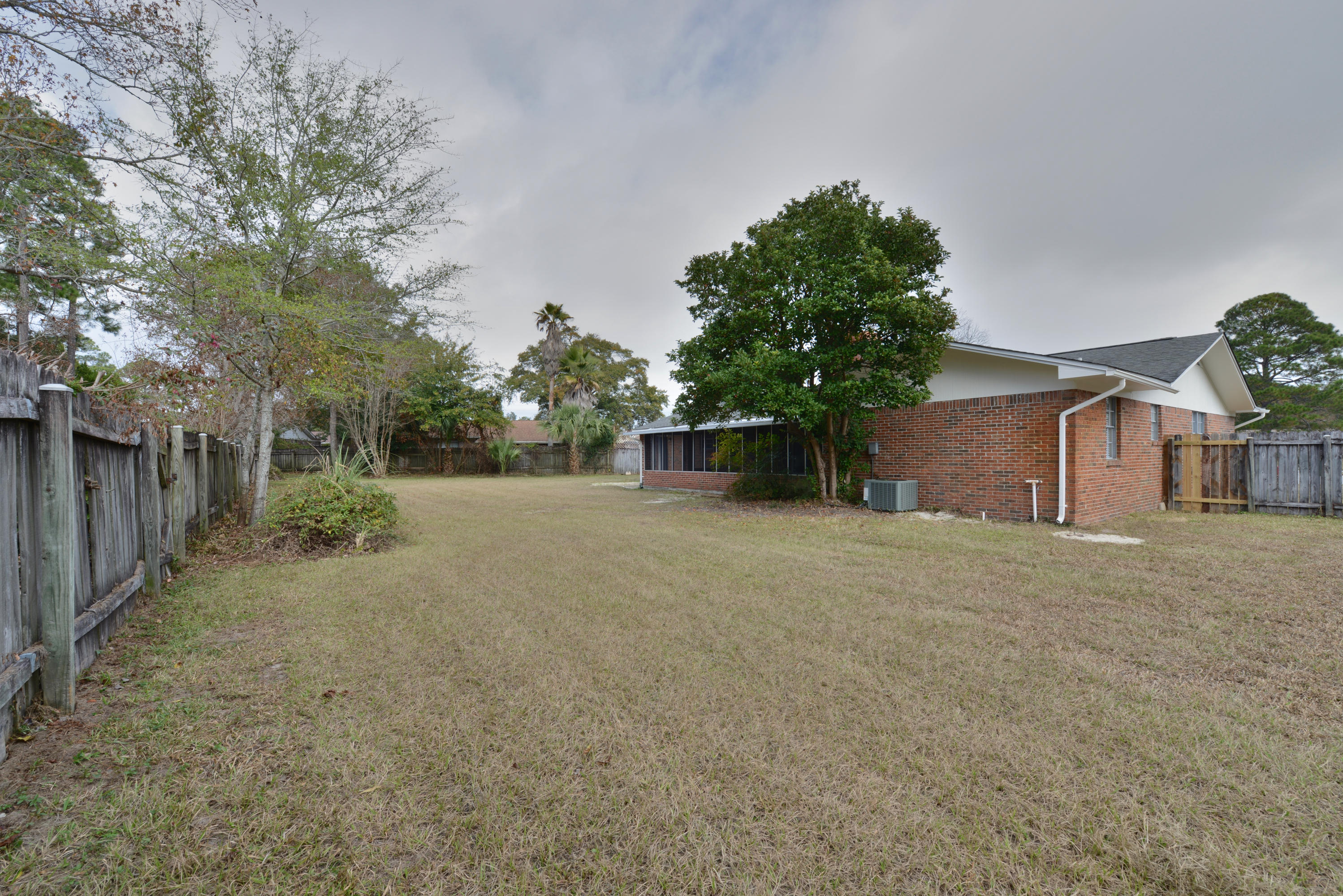 PALM ESTATES - Residential