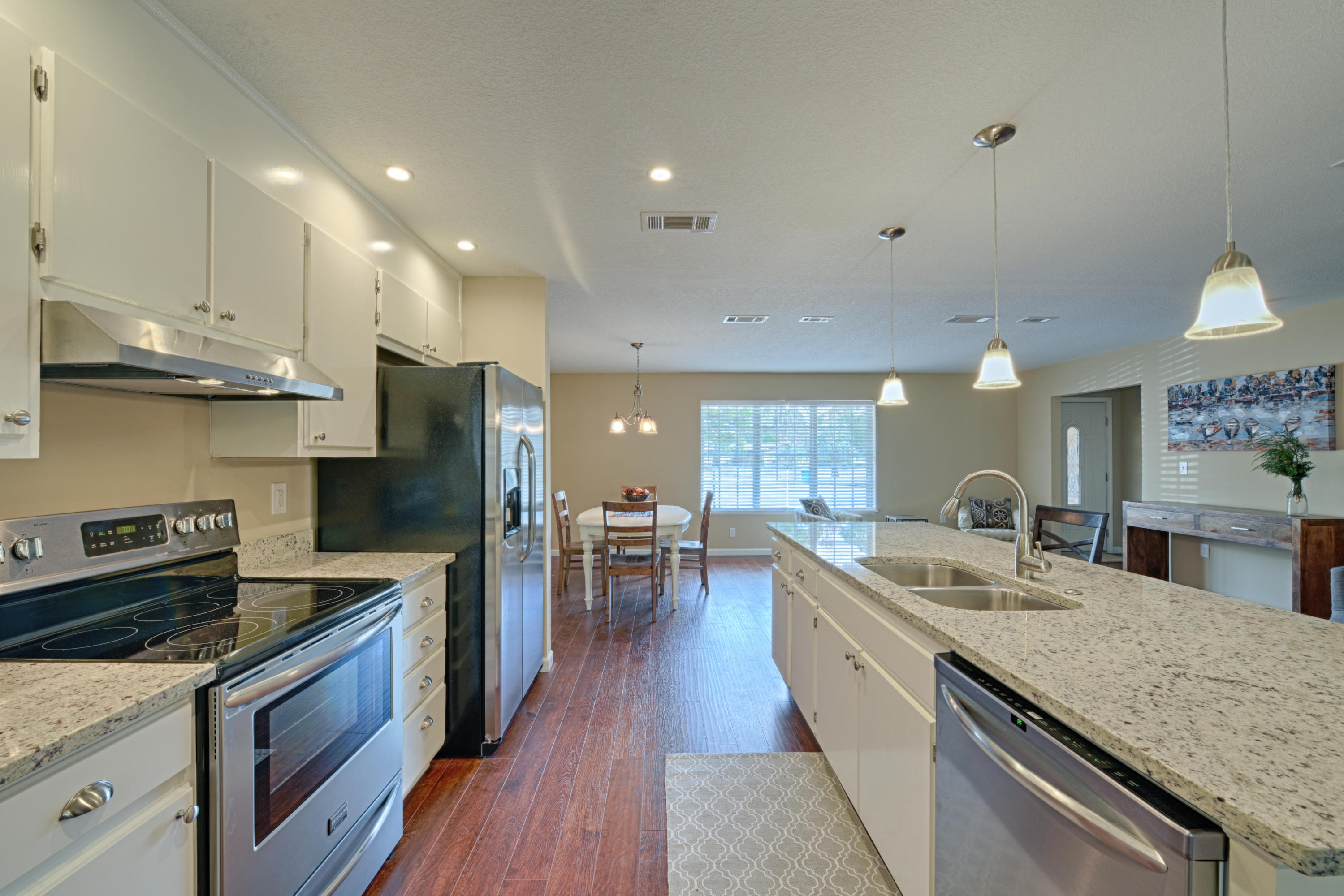 PALM ESTATES - Residential