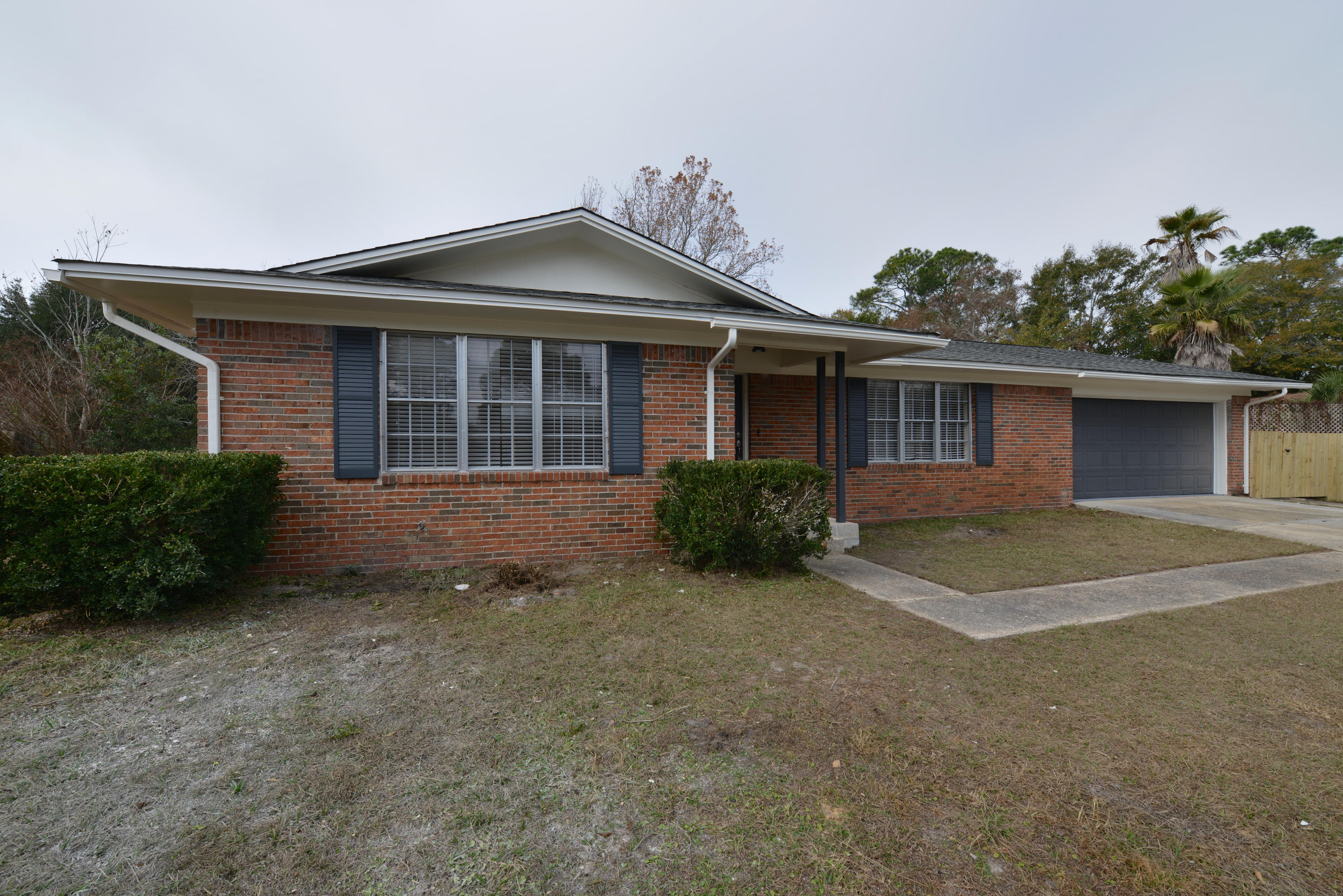 PALM ESTATES - Residential