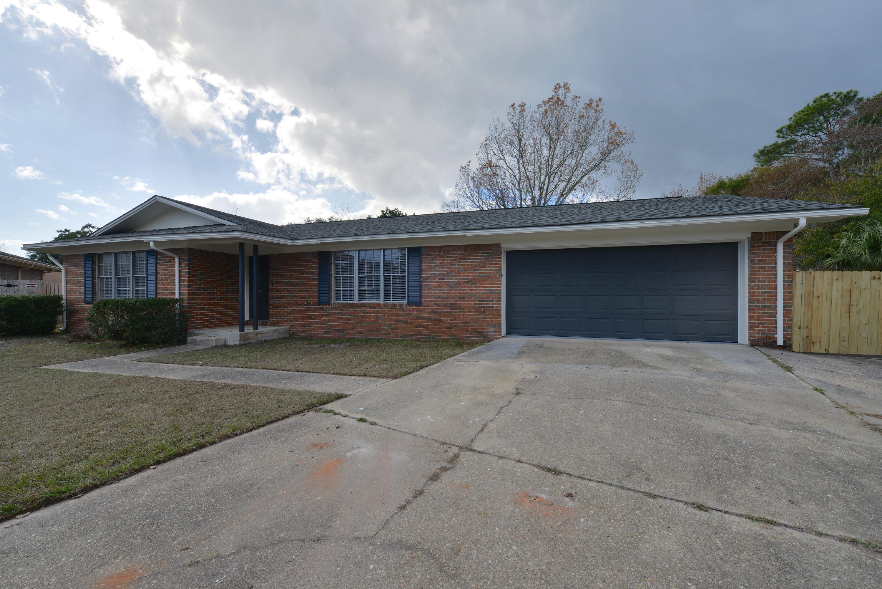 PALM ESTATES - Residential