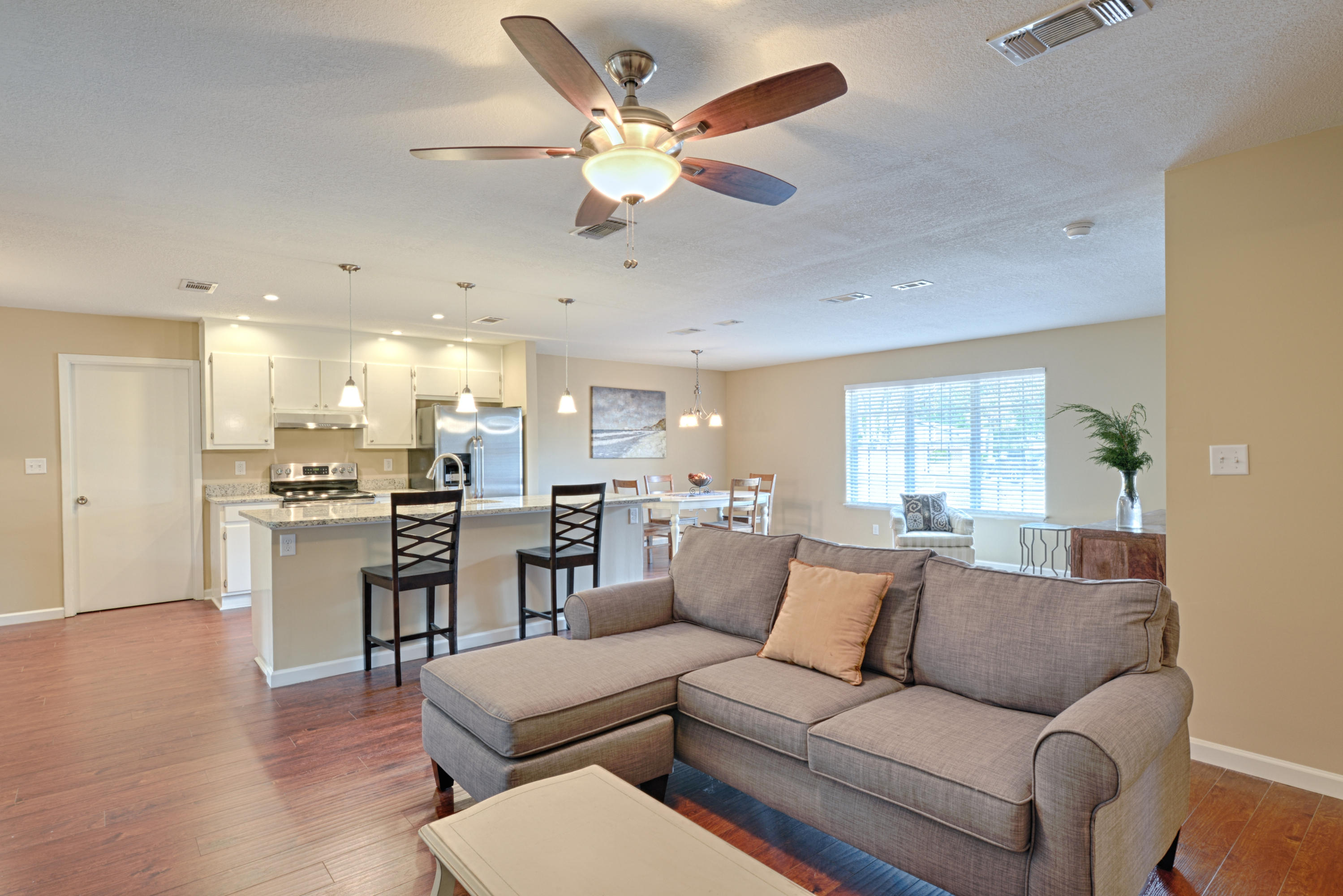 PALM ESTATES - Residential