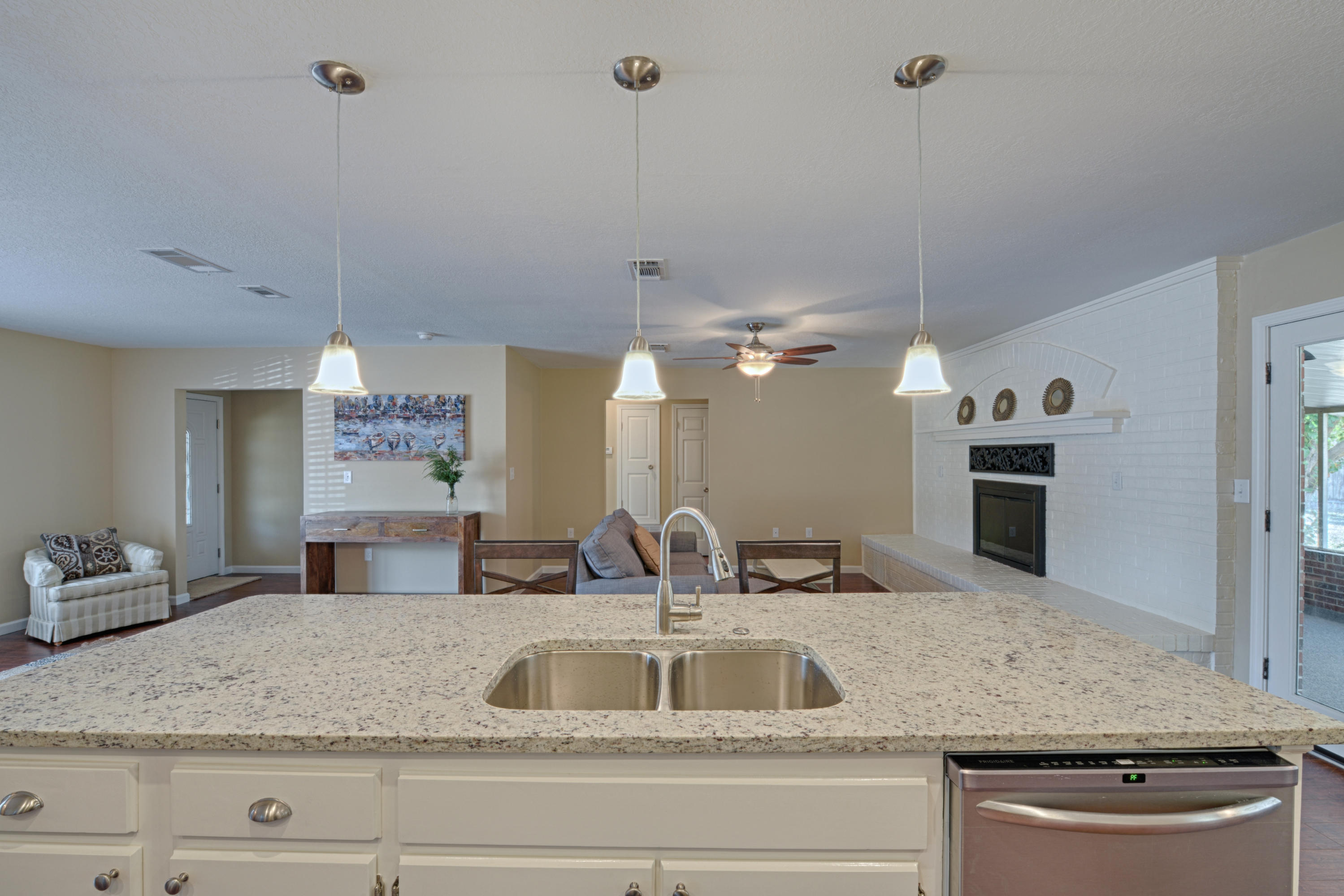 PALM ESTATES - Residential