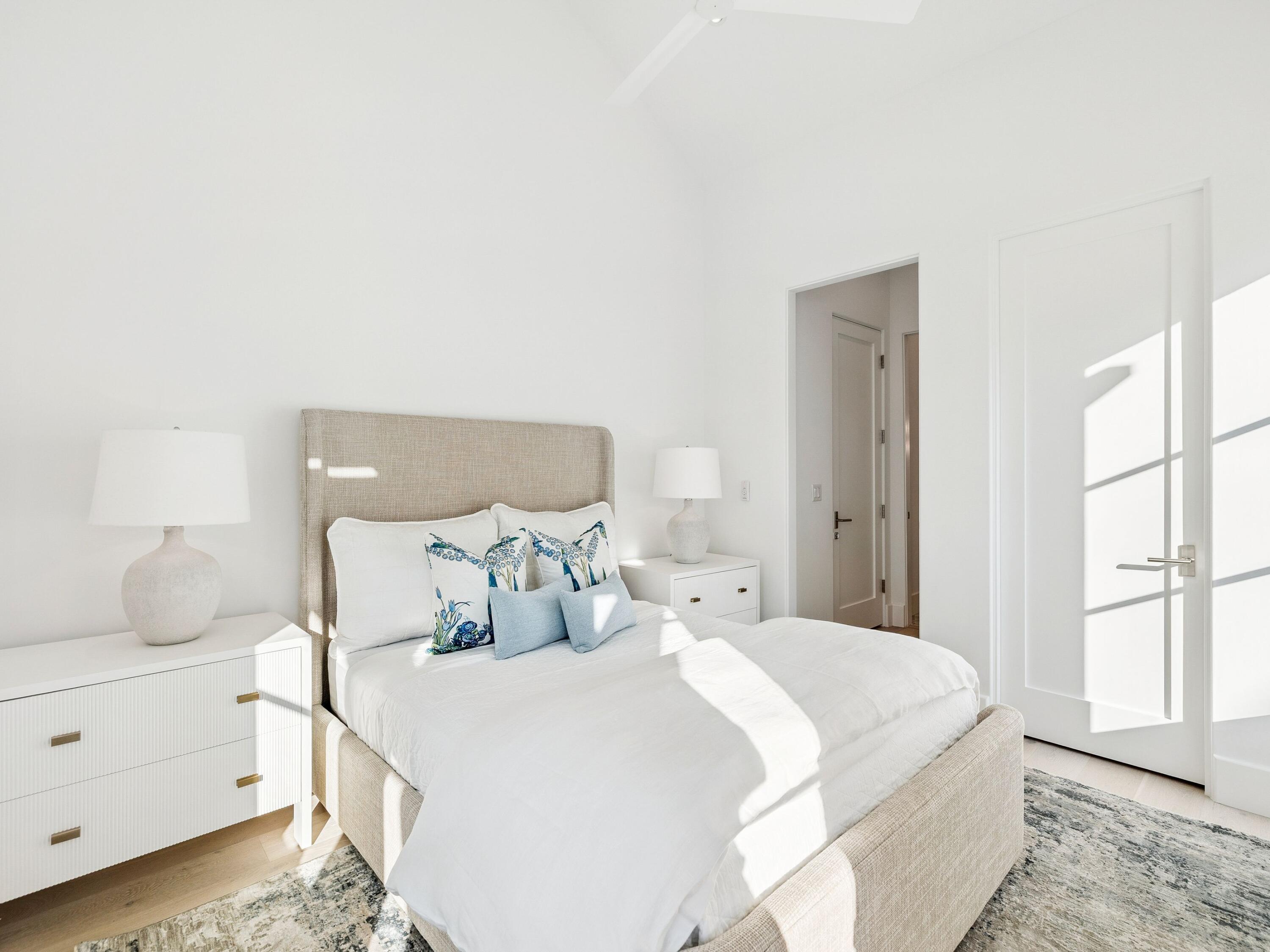 CHURCHILL OAKS - Residential