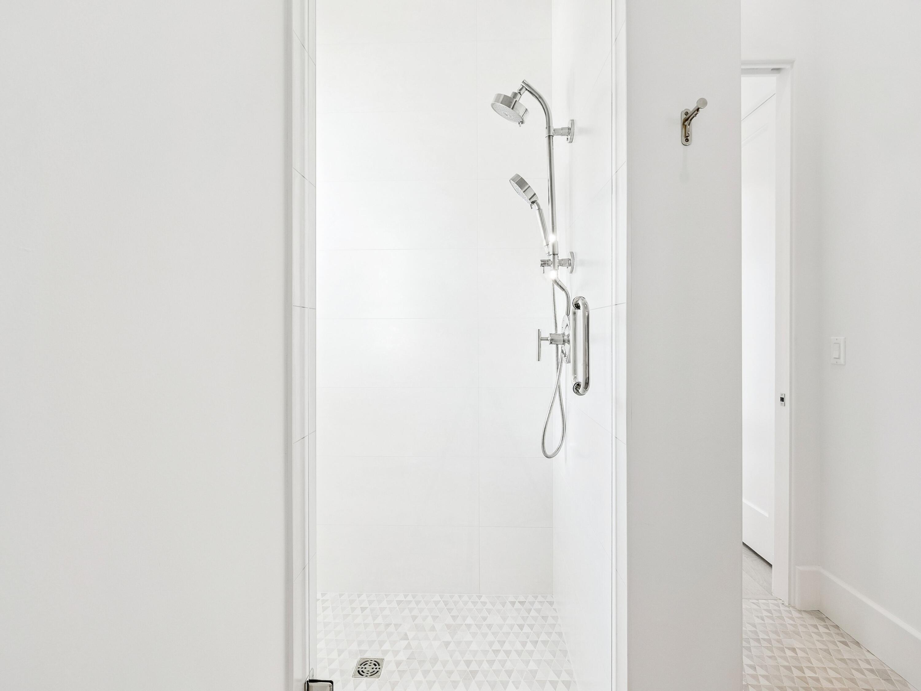 CHURCHILL OAKS - Residential