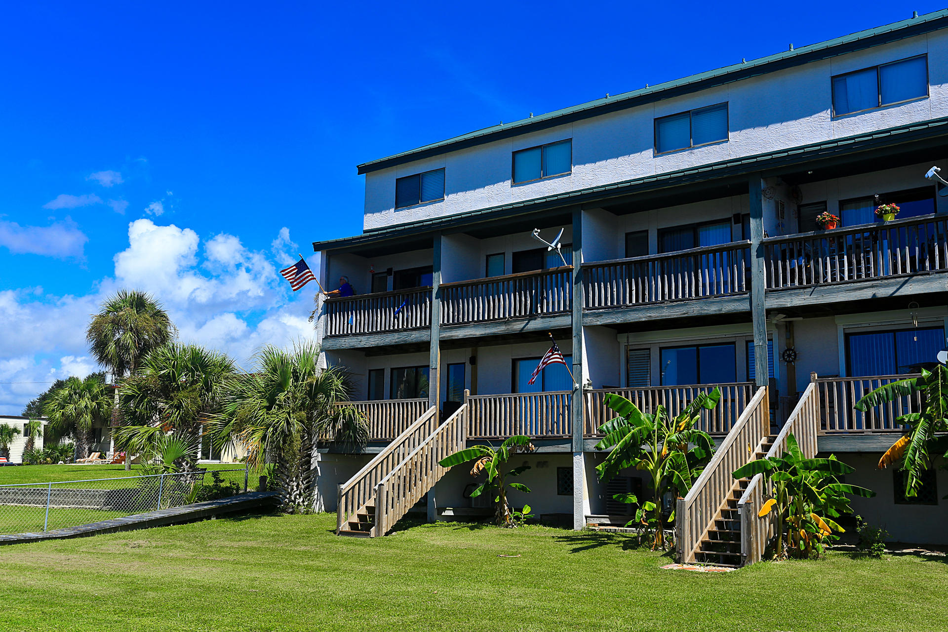 MISTY BREEZE - Residential