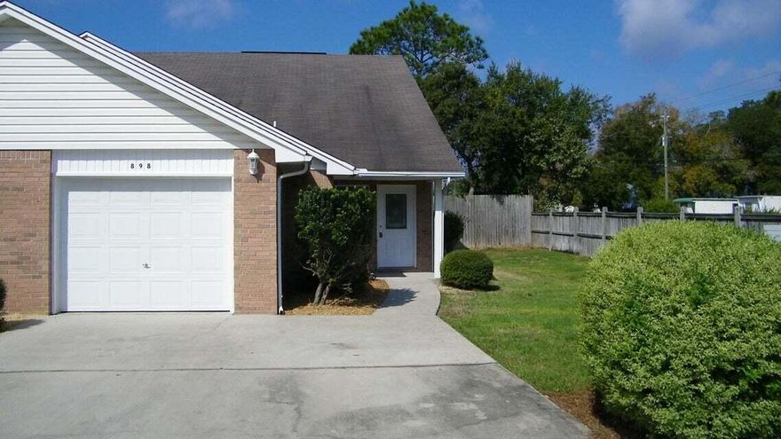 Beautiful end unit townhome. Master bedroom is on the first floor. Additional bedrooms are on the second level with a full bath.