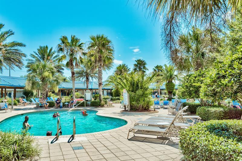 PALMS OF DESTIN (THE) - Residential