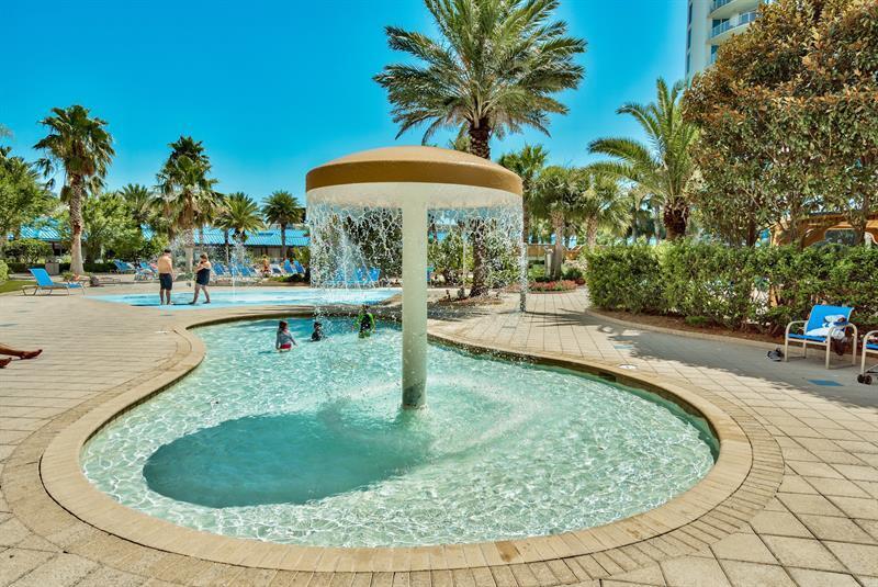 PALMS OF DESTIN (THE) - Residential